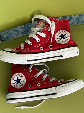 Converse Chuck Taylor Youth Size 12